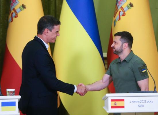 Zelenski cere un semnal "clar şi explicit" că Ucraina va fi primită în NATO. Premierul Spaniei: "Ucraina se va afla în centrul tuturor dezbaterilor noastre"
