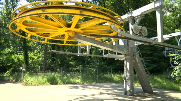 Un italian vrea să salveze una din cele mai inutile investiţii din România. A costat 1,5 milioane de euro şi de 7 ani e închisă