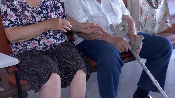 Boala de care suferă peste 200.000 de români şi-ar putea găsi leac. Un nou medicament în lupta cu Alzheimer: "Să dea Dumnezeu să vină mai repede"