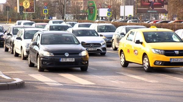 Cod Rutier 2023. Schimbare importantă pentru şoferii care sunt amendaţi, după ce Iohannis a promulgat legea