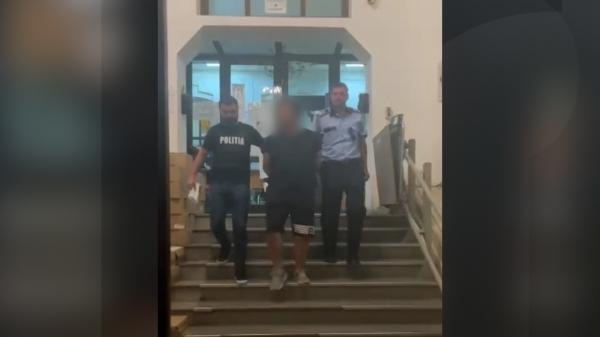 O fată de 15 ani a fost violată în plină stradă, în București, de un tânăr pe care l-a cunoscut online