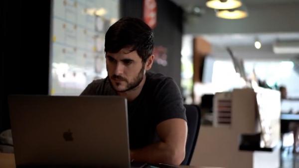 România, în Top 10 mondial la viteza internetului. Cum atragem nomazii digitali