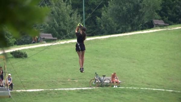 "O aventură nouă". Parcul din inima României care îţi oferă o experienţă de neuitat. Trei ore de distracţie costă 100 de lei