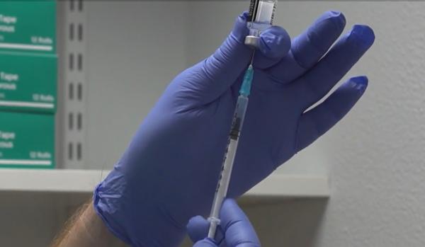 Rata vaccinării, în cădere liberă: doar Papua Noua Guinee şi Sudanul de Sud stau mai prost decât România. Ce spun medicii după protestul din faţa Ministerului Sănătăţii