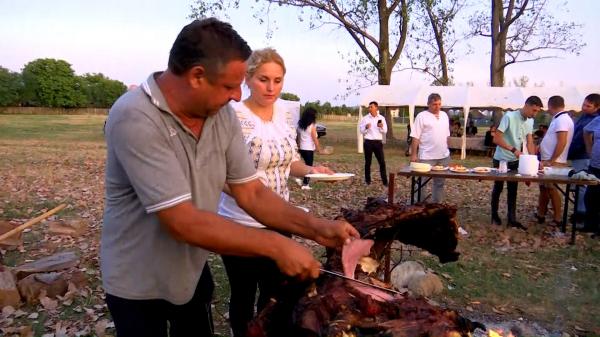 "Produsul de calitate înseamnă sănătate și tradiţie". Cum au ajuns să aibă succes producătorii ecologici din România