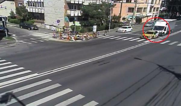 Trupa Şuie Paparude, implicată într-un accident în Timişoara. Maşina lor a fost lovită din spate la semafor de o autoutilitară