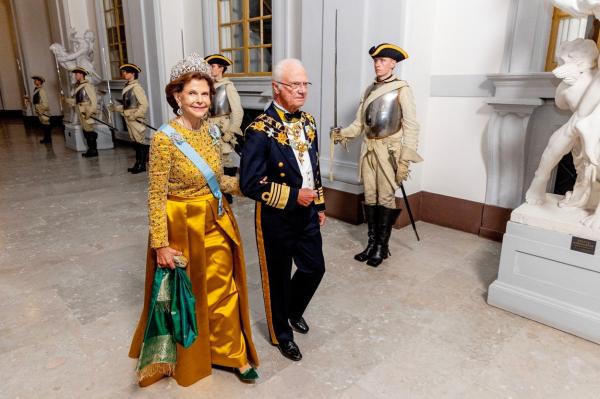 Suedia sărbătoreşte jubileul regelui Carl al XVI-lea Gustaf. Supuşii săi, invitaţi în curtea palatului Stockholm pentru a celebra cei 50 de ani de domnie