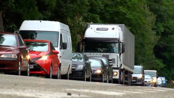 Restricţii de circulaţie pe Valea Oltului până la jumătatea lunii noiembrie