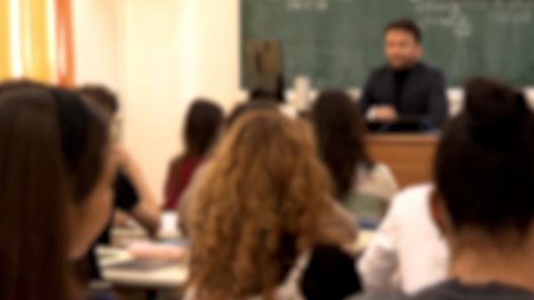 Profesorul din Buzău care figura în registrul prădătorilor sexuali a fost dat afară de la catedră. Un liceu și o școală gimnazială sunt verificate acum de polițiști