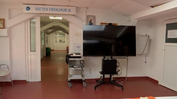 Centrul pentru transplant multiorgan, pus pe lista de aşteptare. Bolnavii cu probleme renale, trataţi şi operaţi în mansardă de 20 de ani