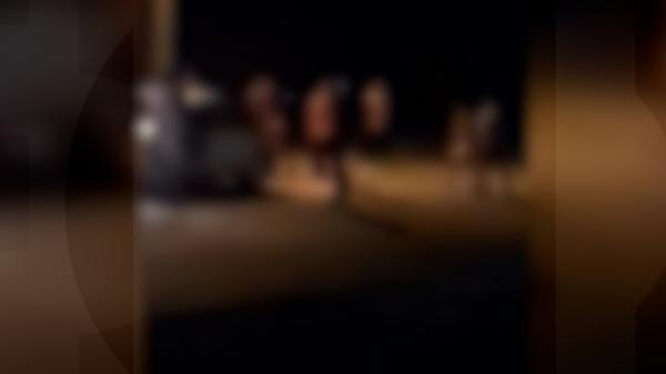 "Aşa ceva... Îl omoară!" Adolescent de 17 ani, bătut cu bestialitate de trei bărbaţi în plină stradă, în Cluj