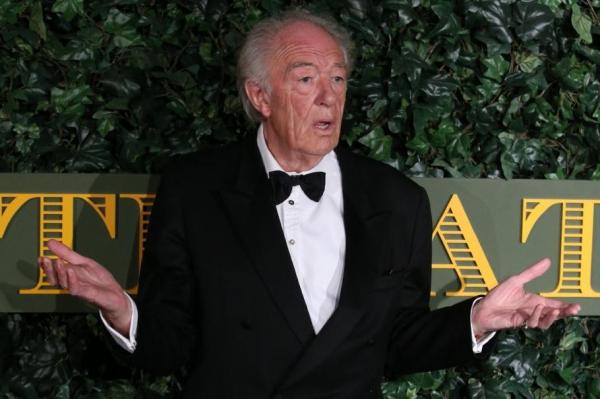 Sir Michael Gambon, celebru pentru rolul lui Dumbledore din seria Harry Potter, a murit la 82 de ani, după o criză de pneumonie
