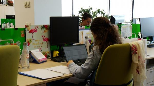 Studiu: Ce îşi doresc românii de la un loc de muncă. Cei mai mulţi vor program flexibil