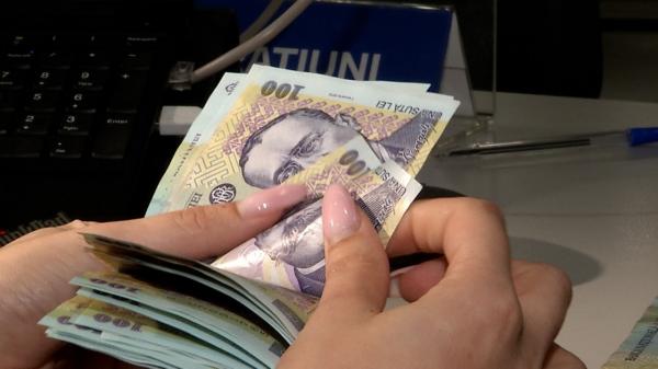 Programul Junior Centenar. Câţi bani au copiii în cont la 18 ani, dacă părinţii depun cel puţin 100 de lei pe lună