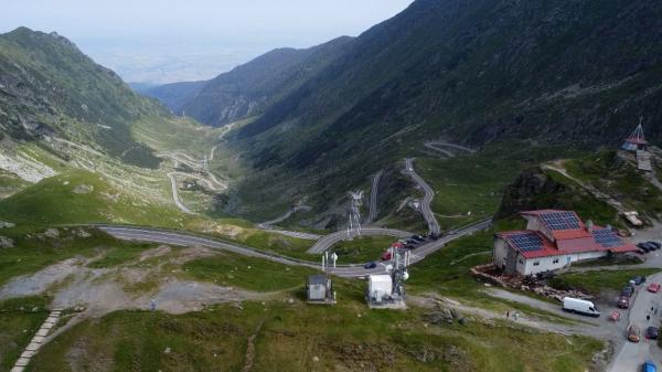 Când se închid Transfăgărăşan şi Transalpina. Drumarii nu mai ţin cont de lege, ci de vreme