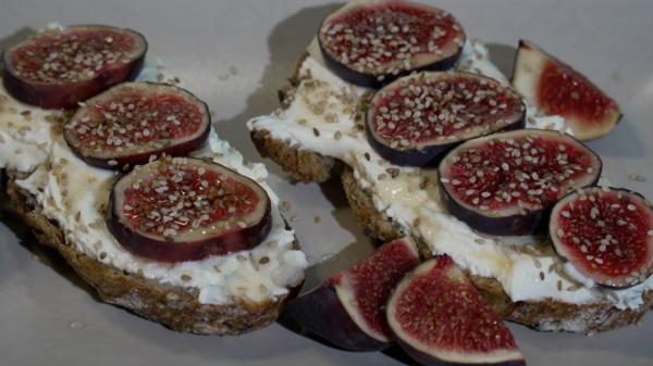 Un simplu obicei dimineaţa ne poate scăpa de dependenţa de zahăr. Idei de deserturi uşoare, cu îndulcitori naturali