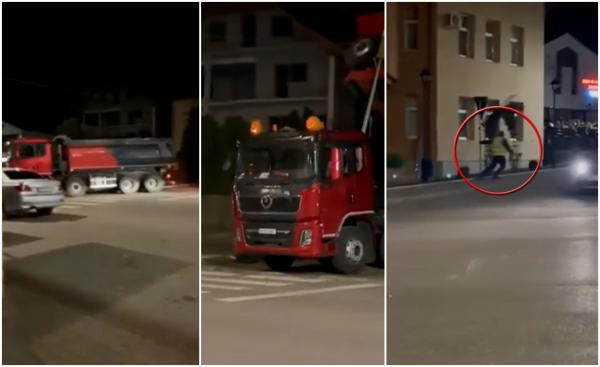 "L-au supărat cu ceva". Șoferul unei basculante, filmat noaptea cum răstoarnă balast în fața unei primării din Suceava