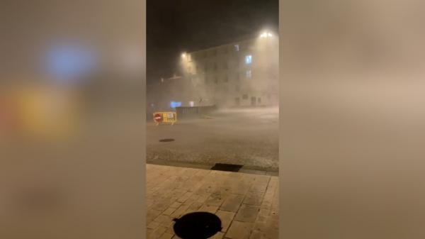 Furtuna Domingos face primele victime în Franţa. Un muncitor a fost ucis în timp ce repara o reţea electrică, stricată de vijelia Ciaran