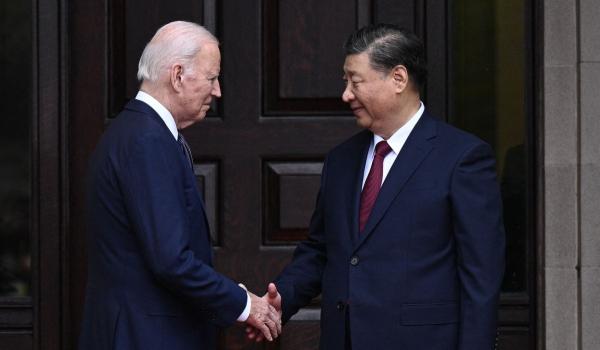 Joe Biden l-a făcut din nou dictator pe Xi Jinping chiar după întâlnirea cu el. Rezultate slabe la discuțiile cruciale dintre SUA şi China