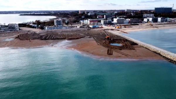 Două specii de scoici, pe cale de dispariţie pe litoralul românesc. Scandal între experţii de mediu şi firma care se ocupă de lărgirea plajelor pentru relocarea lor