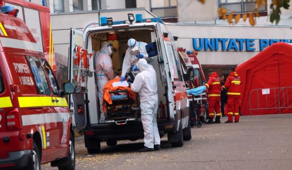 Cadavrul unei profesoare din Arad, cu diagnostic de Covid, deshumat la 3 ani după deces. Familia suspectează că a fost tratată greșit de medici