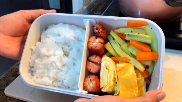 65% dintre tineri spun că nu primesc suficientă educaţie alimentară. Specialiştii îi învaţă cum să trăiască sănătos