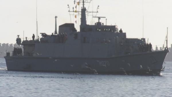 Primul "vânător de mine" a ajuns în dotarea Forţelor Navale Române. Contractul are o valoare de peste 150 de milioane euro: vom mai primi o navă anul viitor