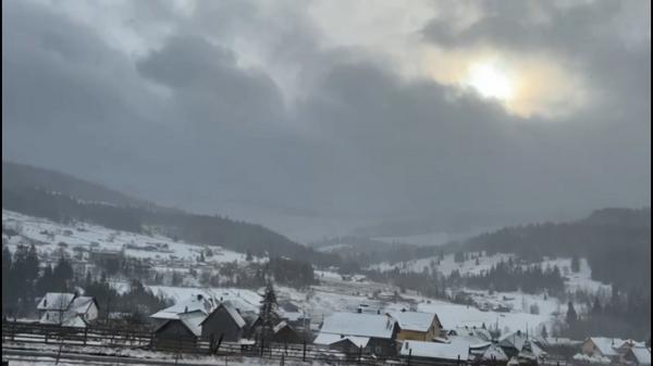 Furtuna Pia a ajuns în România. Întreaga țară, sub cod galben și portocaliu de viscol puternic și ninsori cu tunete