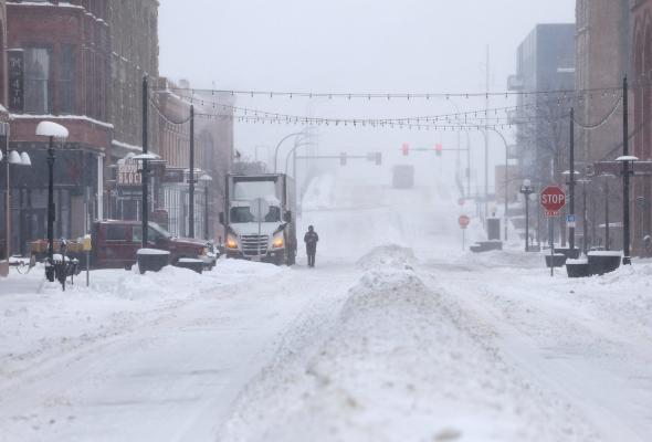 Ciclonul-bombă aduce temperaturi record în SUA: -45 de grade Celsius. Rămași fără curent, oamenii riscă să înghețe în case