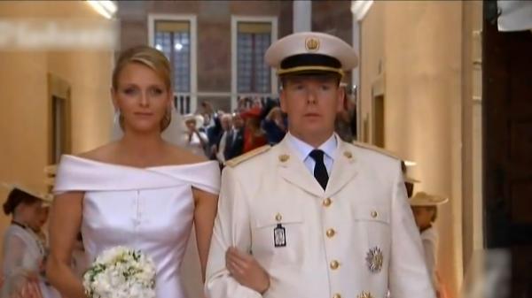 Dezvăluiri şocante din viaţa prinţilor de Monaco. Câţi bani cheltuieşte prinţul Albert în fiecare an pentru a-şi plăti fostele amante