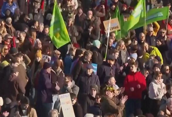 Continuă protestele în Germania la adresa partidului de extremă dreapta: "Statul nostru democratic nu finanțează dușmanii constituției"