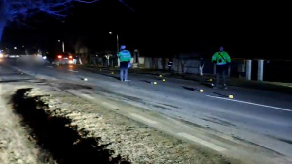 Un şofer din Galaţi a spulberat cu maşina un bărbat care încerca să traverseze neregulamentar DN 25. Ipoteza luată în calcul de poliţişti