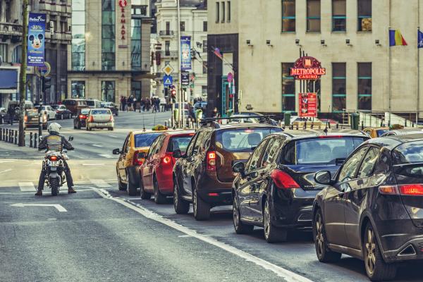 Schema prin care o companie de ride-sharing din Bucureşti jongla cu banii. Cifrele din acte nu se potriveau cu socoteala reală