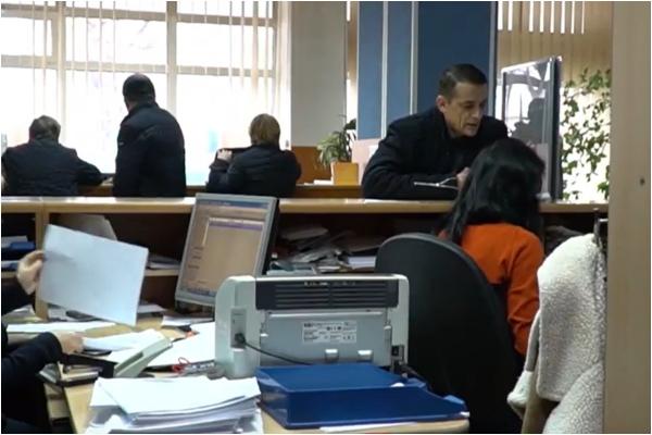 Greva funcţionarilor publici, suspendată 2 săptămâni. Sindicaliştii cer ca veniturile să le fie mărite la grila de salarizare actuală