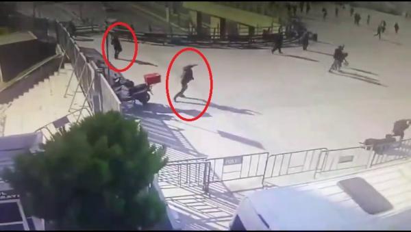 Atac terorist la Istanbul. Două persoane au deschis focul la intrarea în Palatul de Justiție: 6 răniţi. Atacatorii au fost uciși. VIDEO