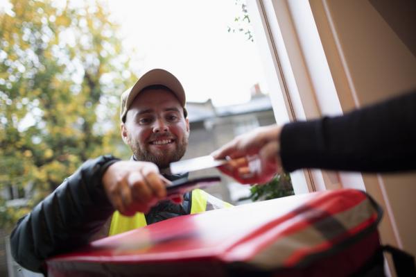 Preparatul comandat de un bărbat din Iaşi de 500 de ori într-un singur an