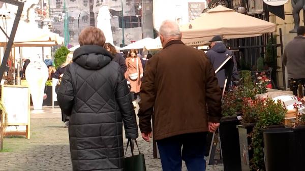 Cum se vor calcula pensiile în funcție de noua lege. Puncte bonus pentru anii de vechime, orele suplimentare sau prime