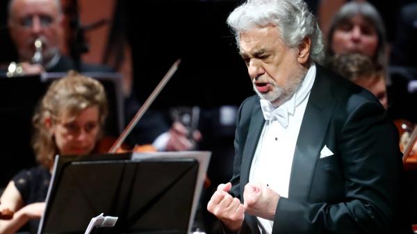 Concertele lui Placido Domingo din România, reprogramate. Artistul suferă de o bronșită acută