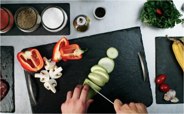 O dietă care poate încetini procesul de îmbătrânire, descoperită de cercetătorii din Los Angeles. Se aseamănă cu postul