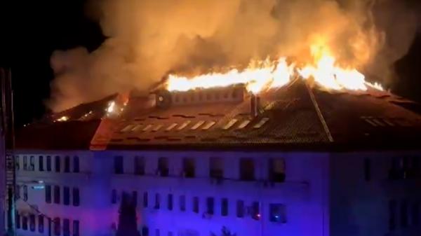 Clădirea Judecătoriei Cornetu a ars. Ce dosare celebre erau acolo. Incendiul a cuprins birourile grefierilor şi arhiva