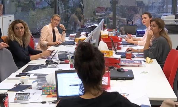 Cât de des muncesc românii în afara orelor de lucru. Mulţi primesc sarcini de rezolvat şi în timpul liber