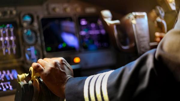 Incident şocant la bordul unui avion cu 153 de pasageri. Ambii piloţi au adormit în timpul zborului