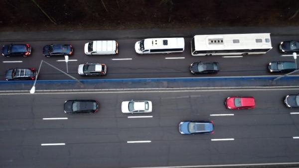 Cea mai scumpă rovinetă din România ajunge la 1.210 euro. De astăzi avem tarife noi pentru taxa de drum