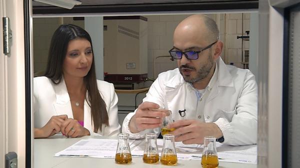 Scandalul uleiului de măsline contrafăcut ajunge la Comisia Europeană, după ancheta Observator. ANPC a descoperit o reţea întreagă de falsificatori