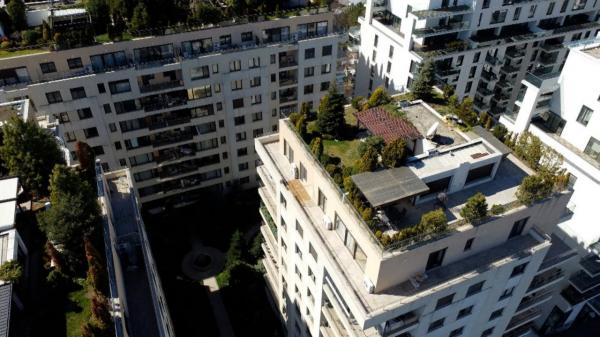 Investiţia de câteva mii de euro prin care bucureştenii îşi fac propriile oaze de linişte. Moda, împrumutată din străinătate: "Am văzut în Singapore"