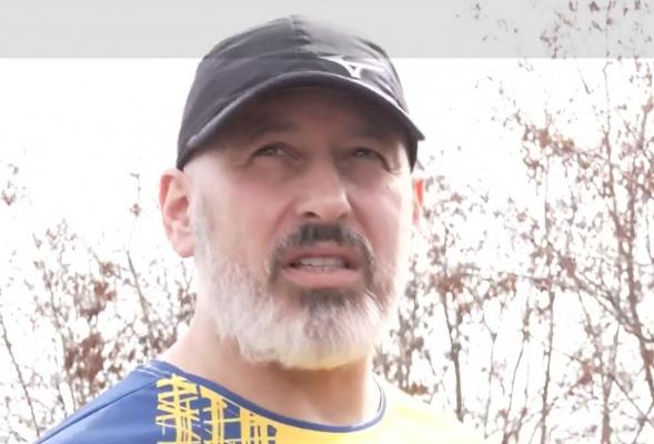 Cornel Dinicu a plantat nuci la Ferma Dacilor în memoria victimelor, în prima zi sub control judiciar: "Dacă pui un pic de dragoste, se prinde"