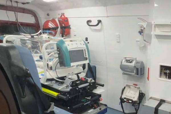 O mamă şi-a băgat nou-născutul în spital după ce i-a făcut lapte praf cu apă din fântână. Greşeala care aproape i-a fost fatală micuţului