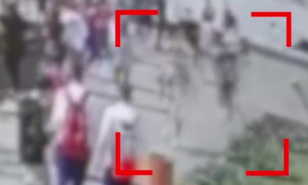 "La pază e pusă femeia de serviciu". Val de violenţe în liceele din ţară. Ce spune mama elevului tăiat cu baioneta la Iuliu Maniu, în Bucureşti