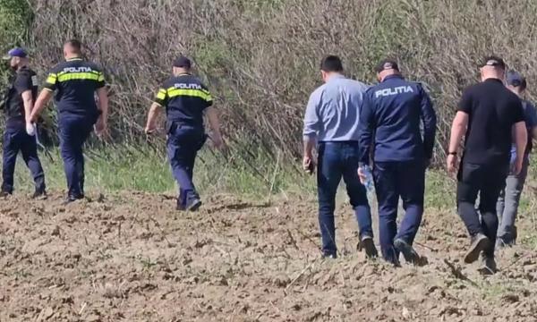 Poliţiştii, tot mai aproape să descopere misterul crimei din Dâmboviţa. Oamenii legii cred că victima ar fi fost o prostituată