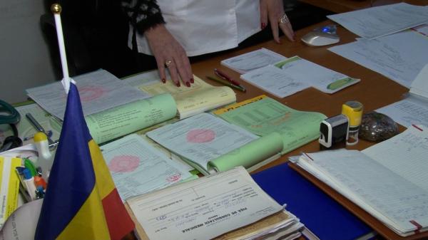 Cine sunt românii care vor scăpa de taxa de boală. Guvernul a adoptat în sfârşit ordonanţa de urgenţă după mai multe variante